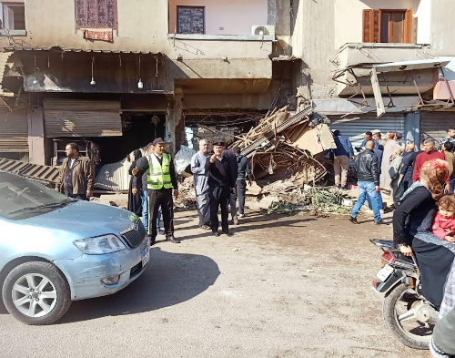 مصرع شاب وإصابة سيدة باقتحام شاحنة مخبز آلي